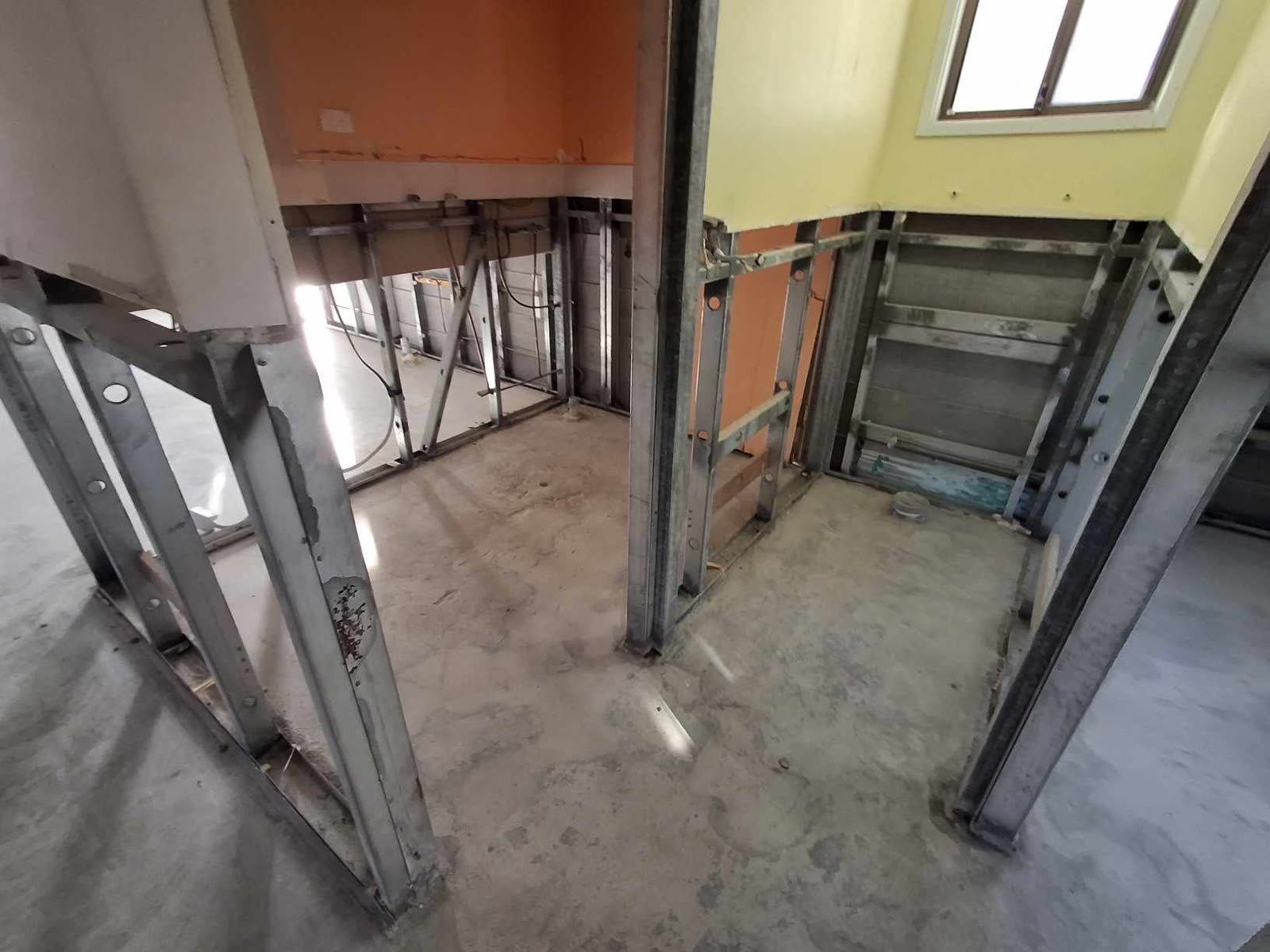 Multi-room steel-frame strip-out — mould remediation and strip-out Gold Coast for homeowners, insurance builders and insurers